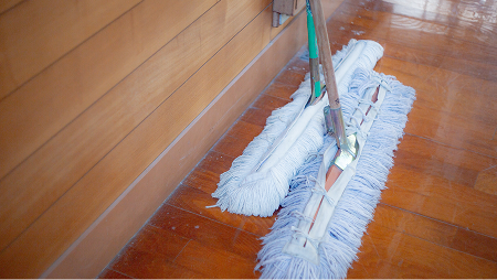 体育館の清掃用モップ